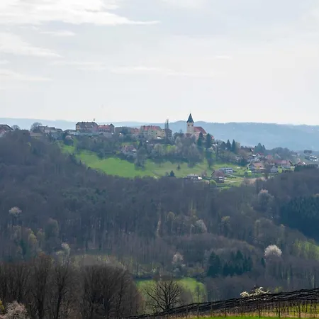 Guest house Winzerzimmer Scharl