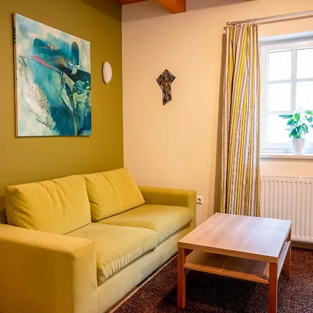 Winzerzimmer Scharl בית הארחה
