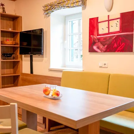 בית הארחה Winzerzimmer Scharl